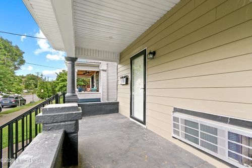 628 E Oak St, Louisville, KY, 40203-3490 | Card Image