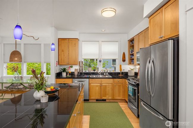 This kitchen was designed to appeal to people who love to cook! | Image 12