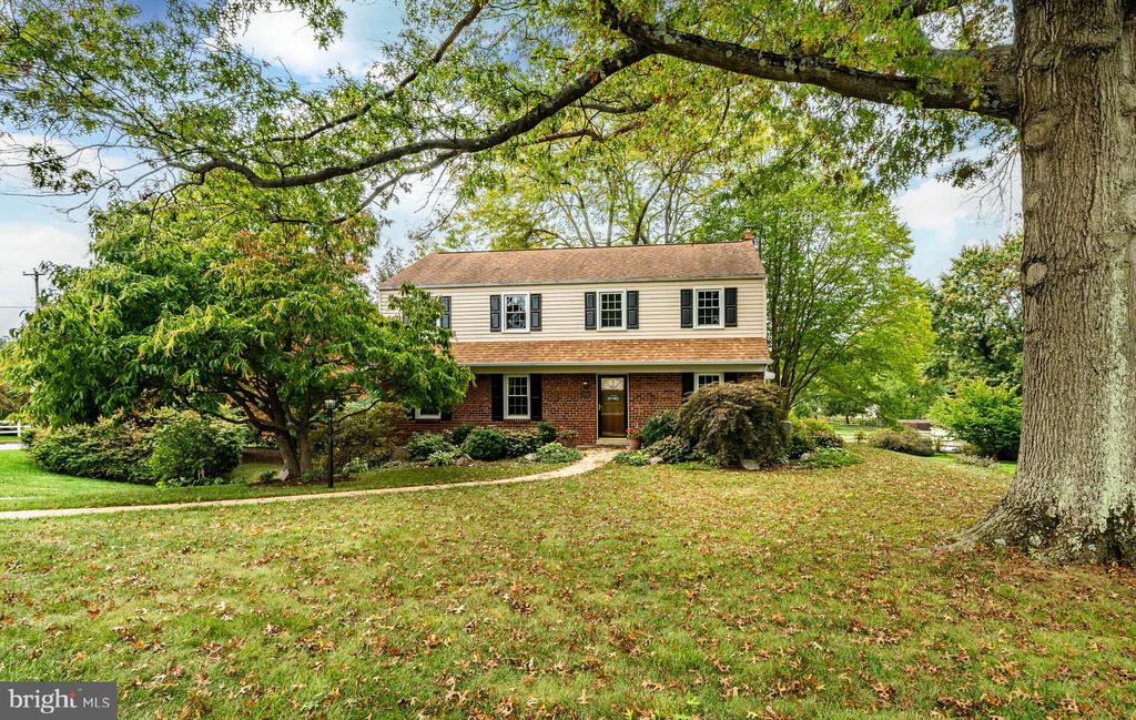 Steward Ln, West Chester, PA 19382