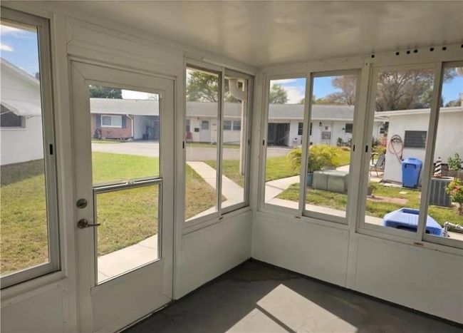 110 - 5080 Park Lake Dr N, Condo with 2 bedrooms, 2 bathrooms and null parking in Pinellas Park FL | Image 16