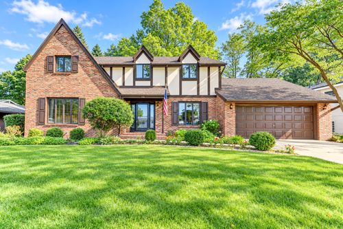 336 Friar Tuck Dr, Schererville, IN, 46375-1802 | Card Image