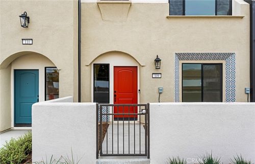 102 Sorrel Court, Burbank, CA, 91506 | Card Image