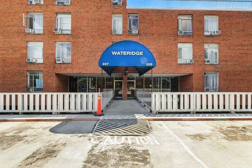 apt-214-227 Coolidge Ave, Watertown, MA, 02472-1551 | Card Image
