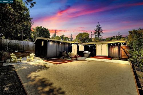 3215 Pine St, Martinez, CA, 94553-4027 | Card Image