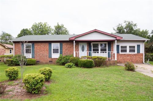 304 Longhorn Dr, Fayetteville, NC, 28303-3140 | Card Image