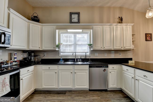 305 Morning Glen Dr, House other with 4 bedrooms, 2 bathrooms and 2 parking in Suwanee GA | Image 23