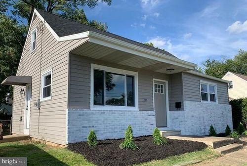 515 Cloverdale Rd, BLACKWOOD, NJ, 08012-3812 | Card Image