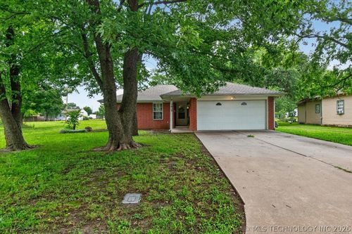 1418 Creek St, Dewey, OK, 74029-1712 | Card Image