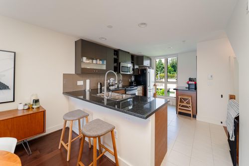 64-728 W 14th St, North Vancouver, BC, V7M0A8 | Card Image