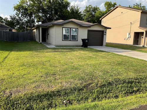 411 Armstrong St, Houston, TX, 77029-4703 | Card Image