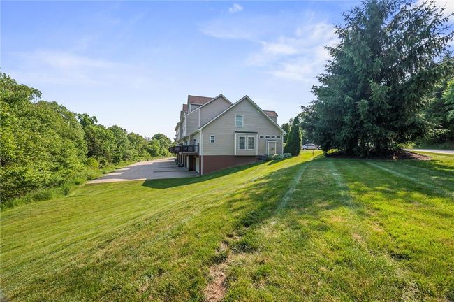 101 Creekside Drive, Townhouse with 3 bedrooms, 2 bathrooms and 2 parking in Buffalo Twp - BUT PA | Image 30