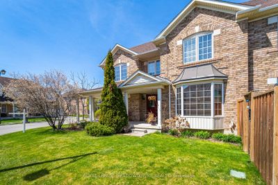 697 Auger Terr, House other with 4 bedrooms, 4 bathrooms and 4 parking in Milton ON | Image 2