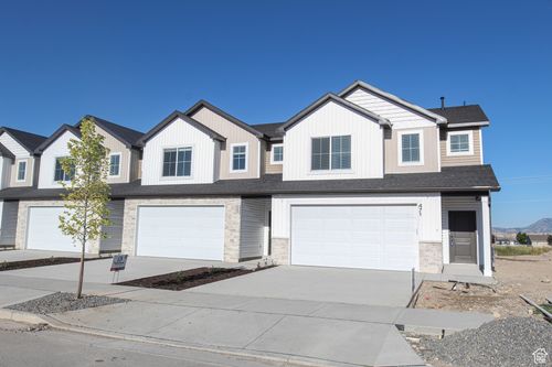 561 N 300 W, Smithfield, UT, 84335-1854 | Card Image