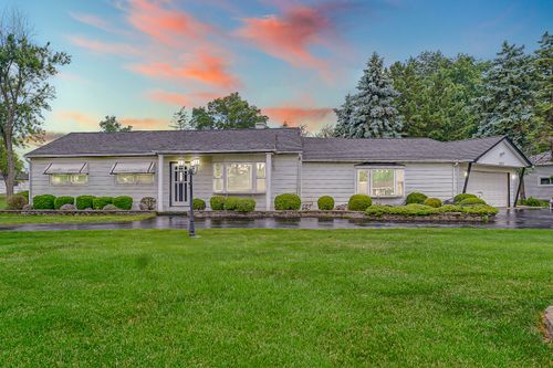 8201 Paloma Dr, Orland Park, IL, 60462-1852 | Card Image