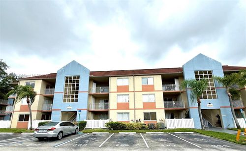 apt-301-18830 Nw 57th Ave, Hialeah, FL, 33015-7016 | Card Image