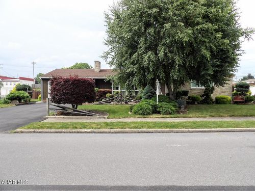 817 New Street, ROARING SPRING, PA, 16673 | Card Image
