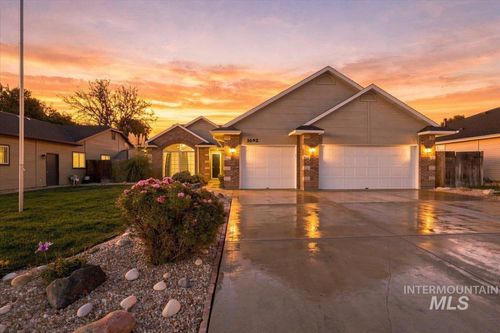 1692 S Goldsmith Ave, Meridian, ID, 83642-6697 | Card Image