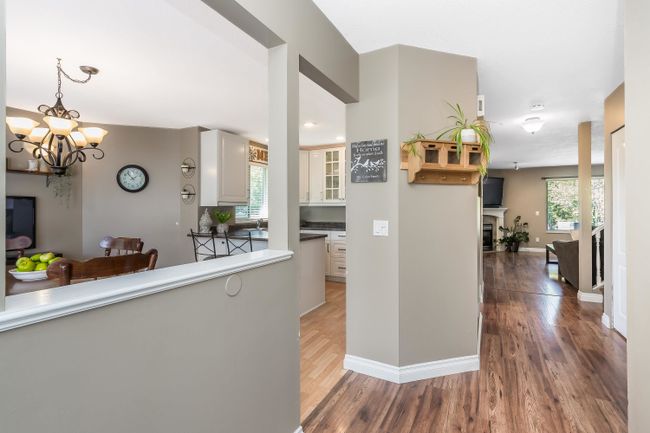 14 - 21928 48 Avenue, Townhouse with 3 bedrooms, 2 bathrooms and 3 parking in Langley BC | Image 5