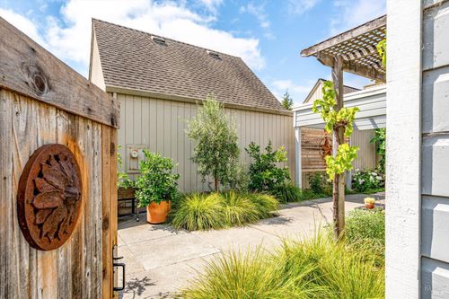 288 Avenida Barbera, Sonoma, CA, 95476-8081 | Card Image