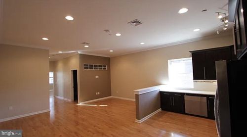 1017 Arch St, PHILADELPHIA, PA, 19107-2329 | Card Image
