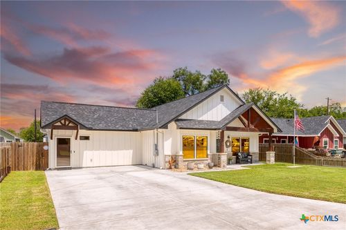 312 Holly Avenue, Luling, TX, 78648 | Card Image