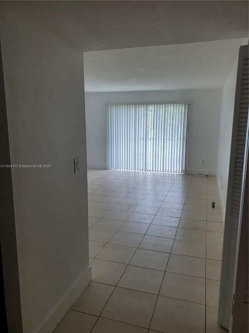 apt-b209-15225 Ne 6th Ave, Miami, FL, 33162-5064 | Card Image