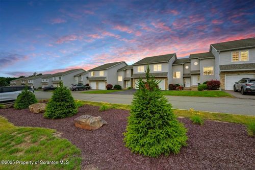 556 S Keyser Ave, Scranton, PA, 18504-9748 | Card Image