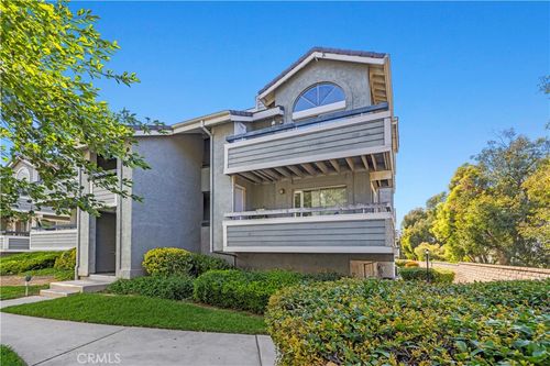 318-26966 Flo Ln, Canyon Country, CA, 91351-5257 | Card Image