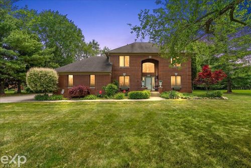 61334 Country Lane, Washington Township, MI, 48094 | Card Image
