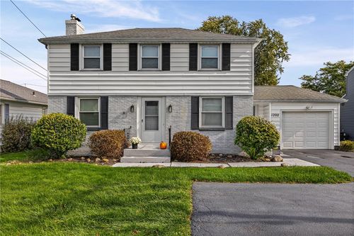 1202 N Winton Rd, Irondequoit, NY, 14609-5827 | Card Image