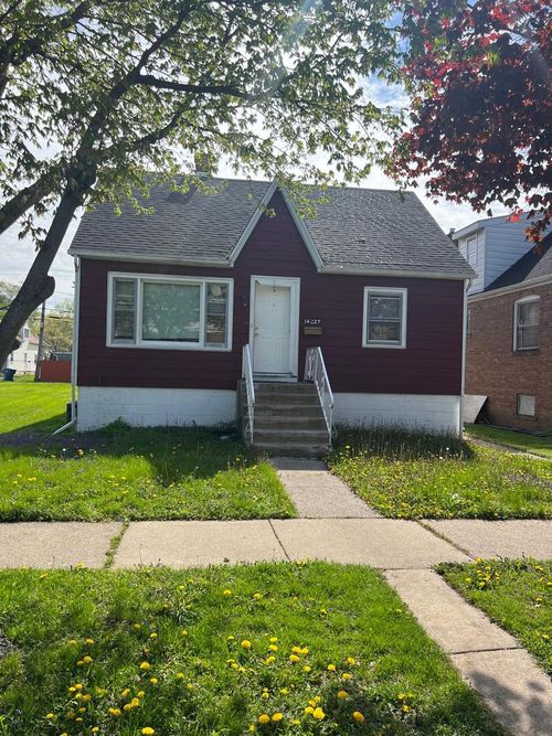 14027 S Mackinaw Ave, Burnham, IL, 60633-1622 | Card Image
