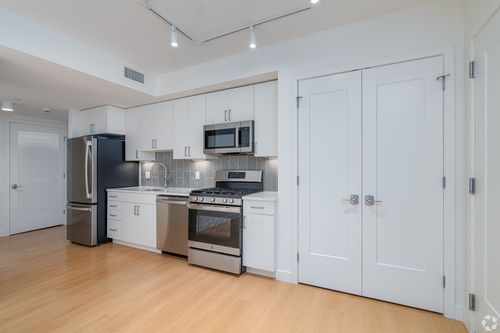 apt-201-605 Concord Ave, Cambridge, MA, 02138-2177 | Card Image