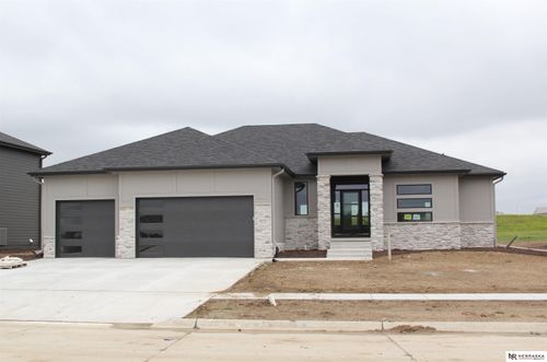 3812 Prairie Ln, Lincoln, NE, 68521 | Card Image