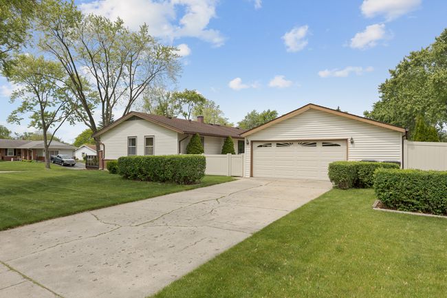 298 Fern Dr, House other with 3 bedrooms, 2 bathrooms and 2 parking in Elk Grove Village IL | Image 25