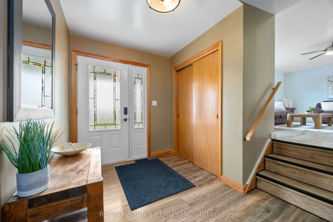 4186 Fairweather Rd, House other with 4 bedrooms, 2 bathrooms and 6 parking in Petrolia ON | Image 6
