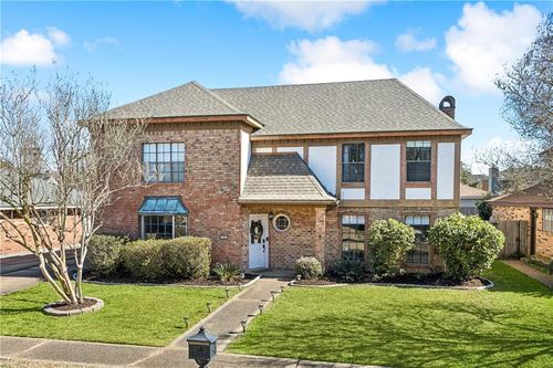 38 Yosemite Dr, New Orleans, LA, 70131-8620 | Card Image