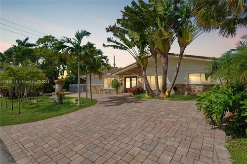 3901 Ne 25th Ave, Lighthouse Point, FL, 33064-8035 | Card Image