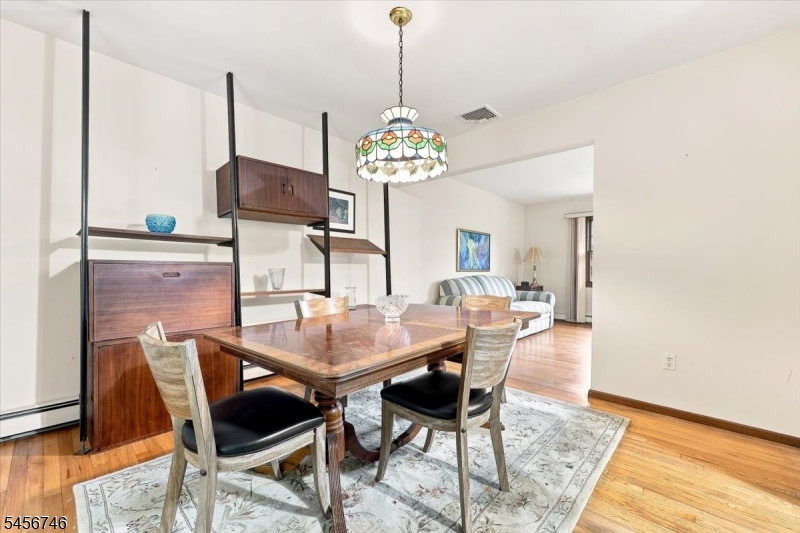 Residential in Ringwood Boro 4