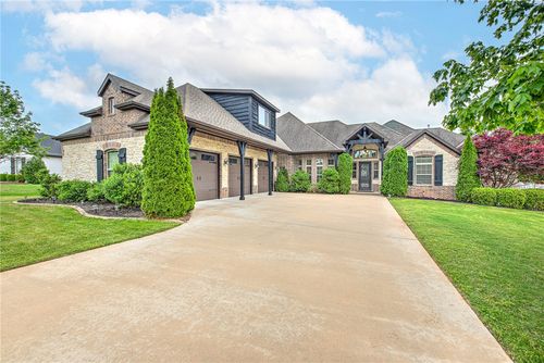 4951 E Sagely Ln, Fayetteville, AR, 72703-9249 | Card Image