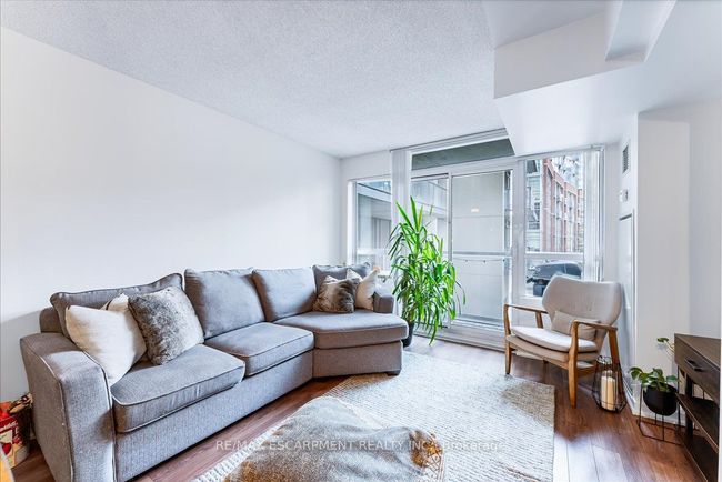 201 - 68 Abell St, Condo with 1 bedrooms, 2 bathrooms and null parking in Toronto ON | Image 17