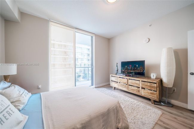 1115-N - 1111 Sw 1 St Ave, Condo with 1 bedrooms, 1 bathrooms and null parking in Miami FL | Image 18