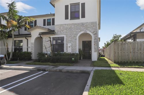 12960 Sw 233rd Ter, Homestead, FL, 33032-9240 | Card Image