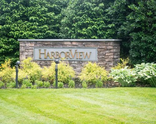 251-100 Harbor View Dr, Port Washington, NY, 11050-4715 | Card Image