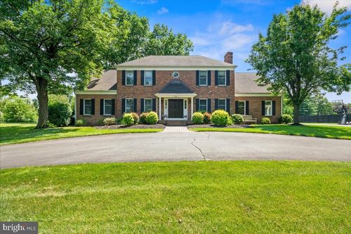 28 Meadow Ln, Pennington, NJ, 08534-2113 | Card Image