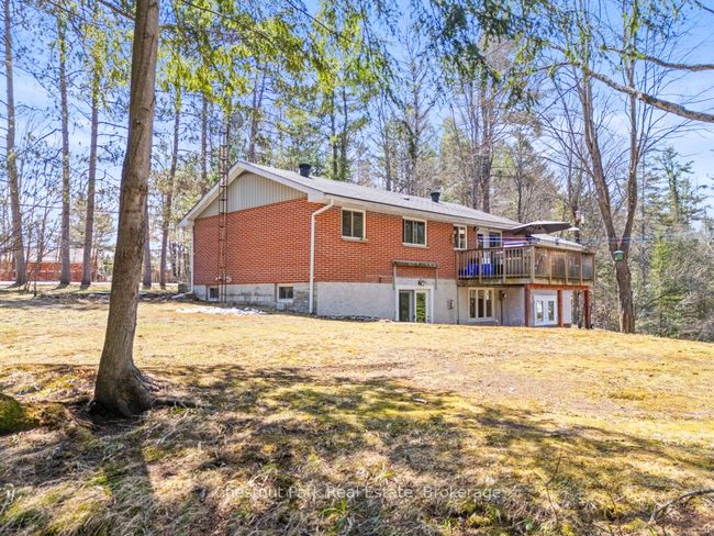 91 Santas Village Rd, House other with 4 bedrooms, 2 bathrooms and 7 parking in Bracebridge ON | Image 40