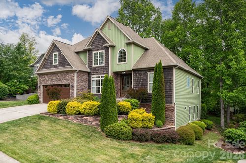 75 Ledgestone Dr, Fairview, NC, 28730-7100 | Card Image