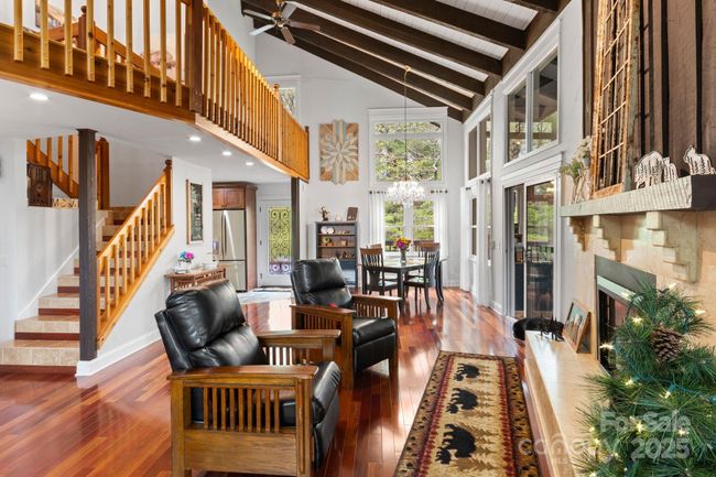 188 Echo Dr, House other with 3 bedrooms, 3 bathrooms and null parking in Laurel Park NC | Image 9