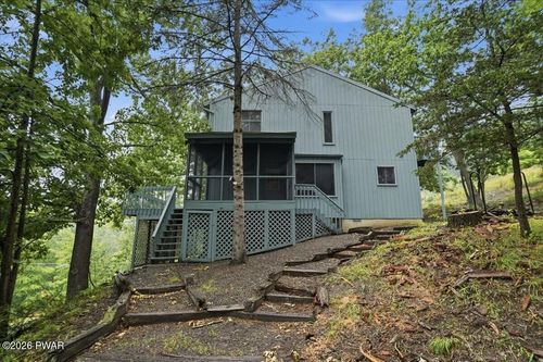 194 Stafford Dr, Bushkill, PA, 18324-9148 | Card Image