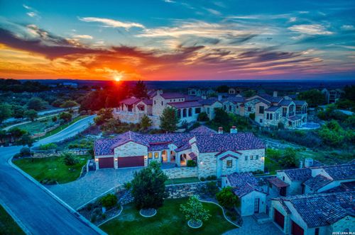 8 Di Lusso Dr, Boerne, TX, 78006-4703 | Card Image