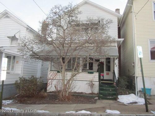 22 John St, Wilkes Barre, PA, 18702-4408 | Card Image